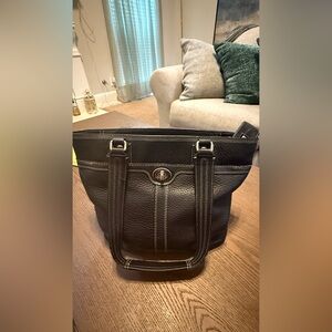 Vintage Coach Elegant Black Leather Tote Bag